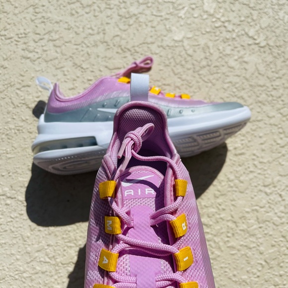 W Nike Air Max Axis - Picture 8 of 9